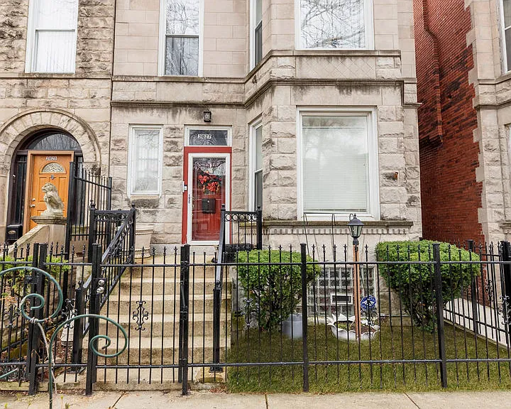 3827 W Flournoy St #1 — Photo 1