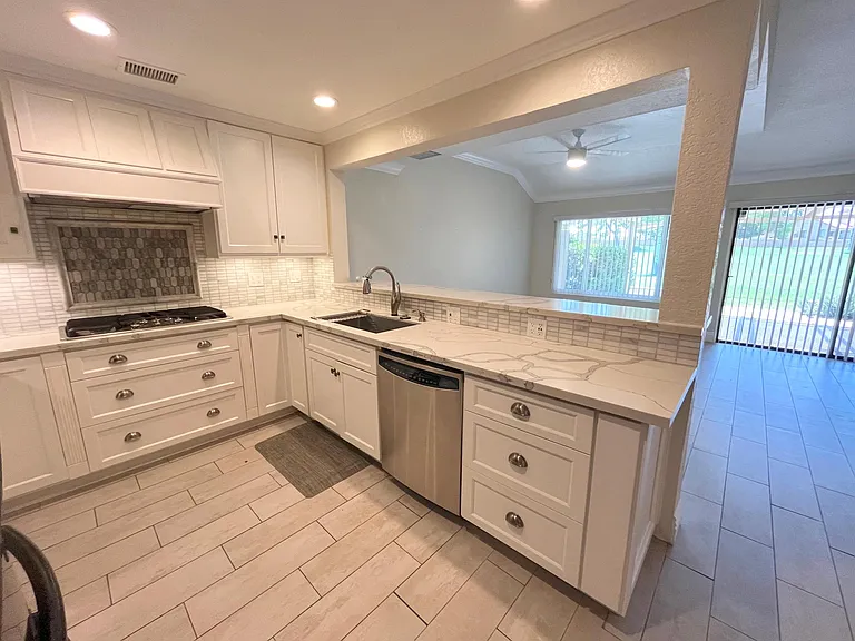 41469 Woodhaven Dr W — Photo 7