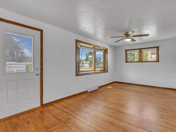 4th image of 2316 Main AVENUE