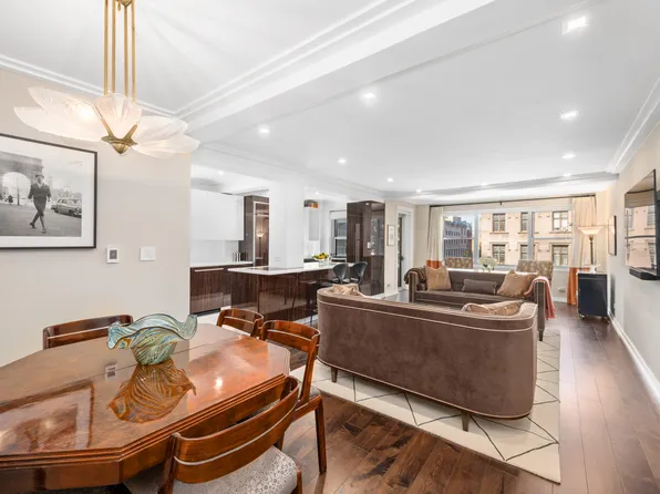 11 Fifth Avenue image 1 of 6