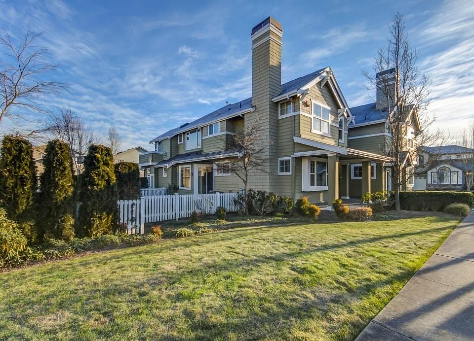 1st image of 18936 NE 67th Way Unit 104