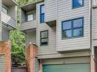 40 Timberline Ct, Pittsburgh, PA 15217