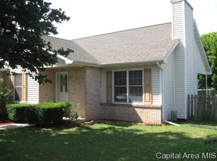 240 Linden Ln, Williamsville, IL 62693