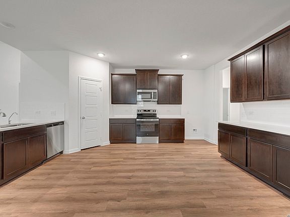 2nd image of 4280 Carlotta Drive