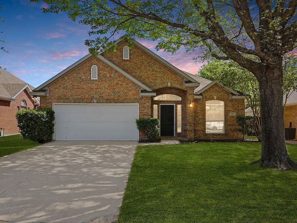 1st image of 821 Pinnacle Cir