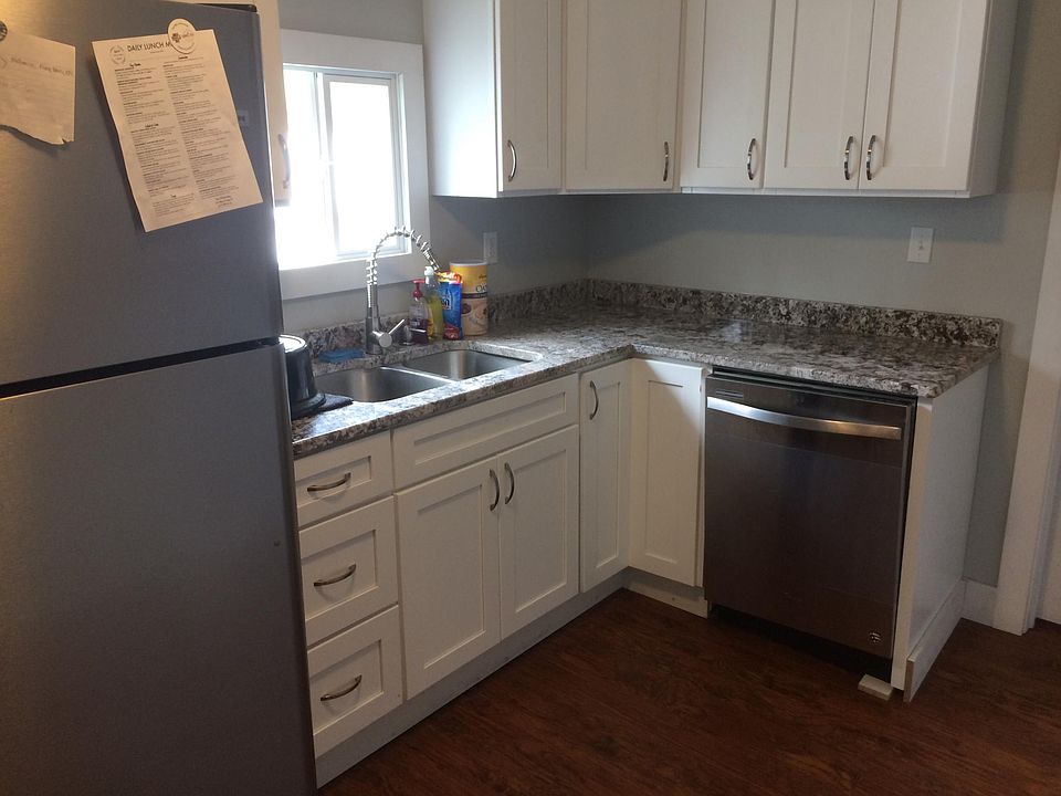 2nd image of 40 N Main St APT 2