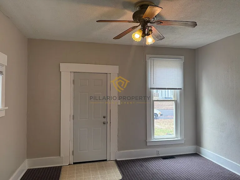 209-211 N 16th St — Photo 3