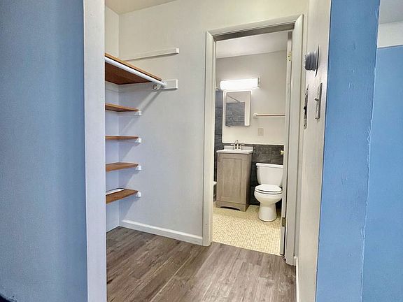 3rd image of 8420 W Greenfield Ave APT 1
