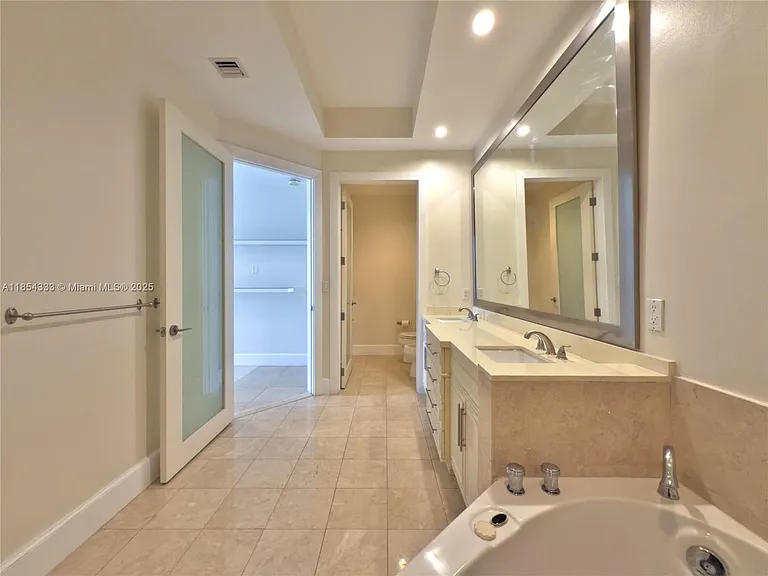 848 Brickell Key Dr #306 — Photo 17