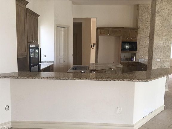 5th image of 22980 Shady Knoll Dr