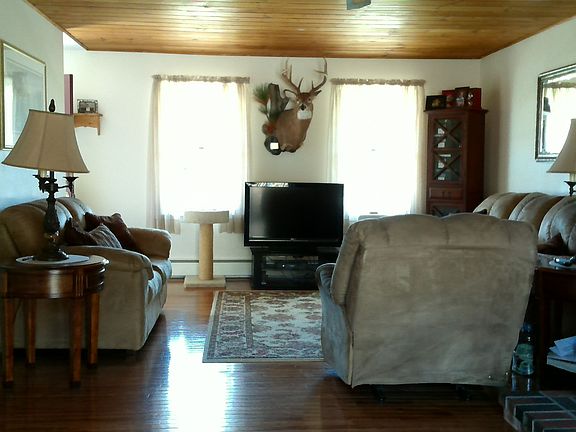3rd image of 15 Apple Blossom Dr