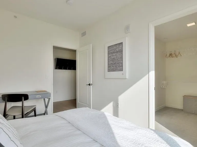 1050 S Grand Ave #810 — Photo 14