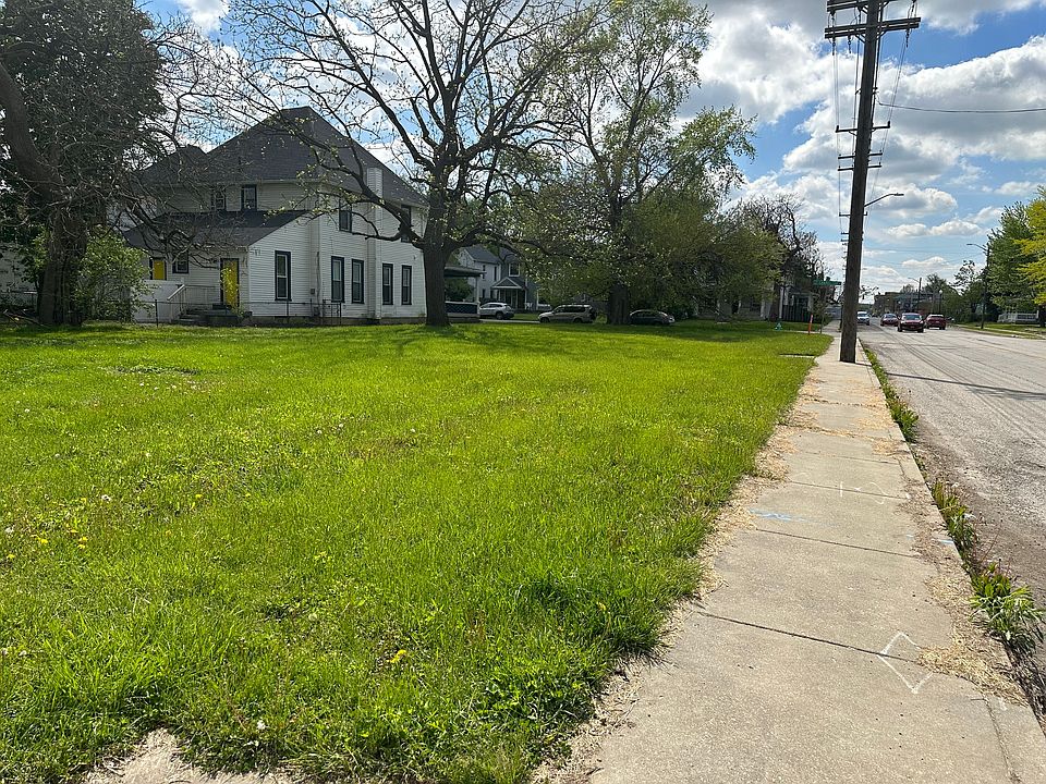 2nd image of 2157 Carrollton Ave