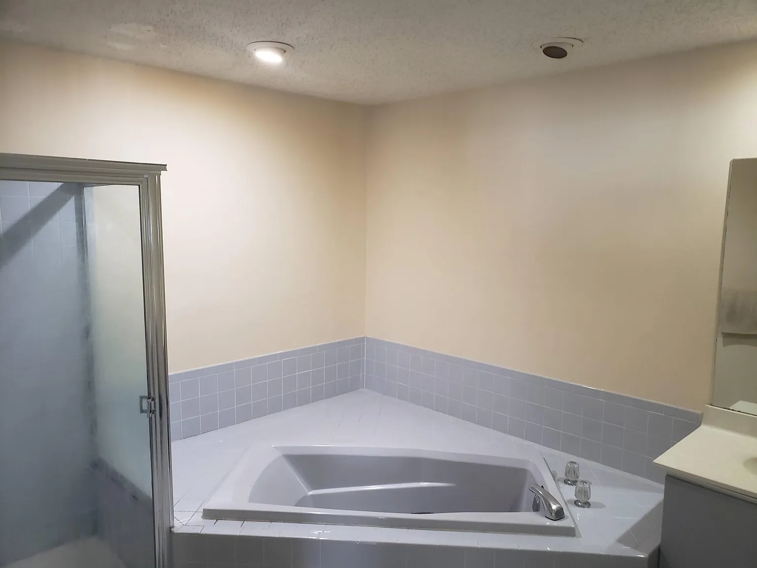 296 Pegasus Rd — Photo 1
