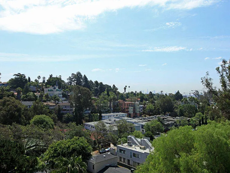 Cahuenga Heights — Photo 10