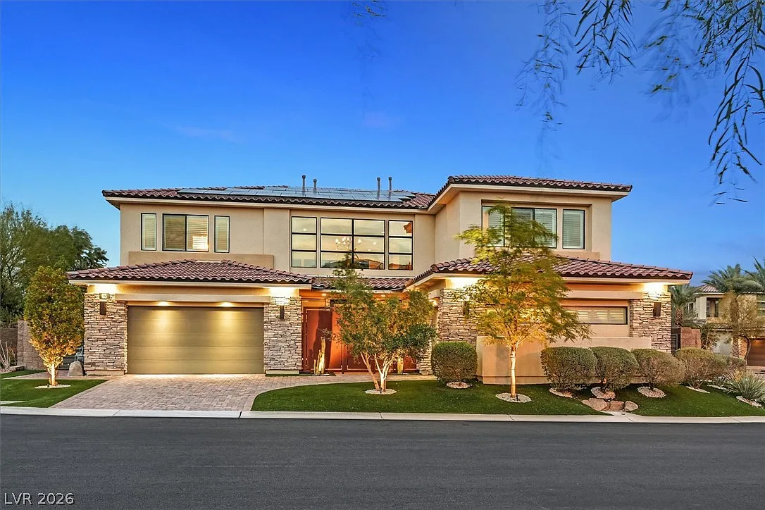 3 bed, 5.0 bath, 5033 sqft, $6,500 — Photo 2