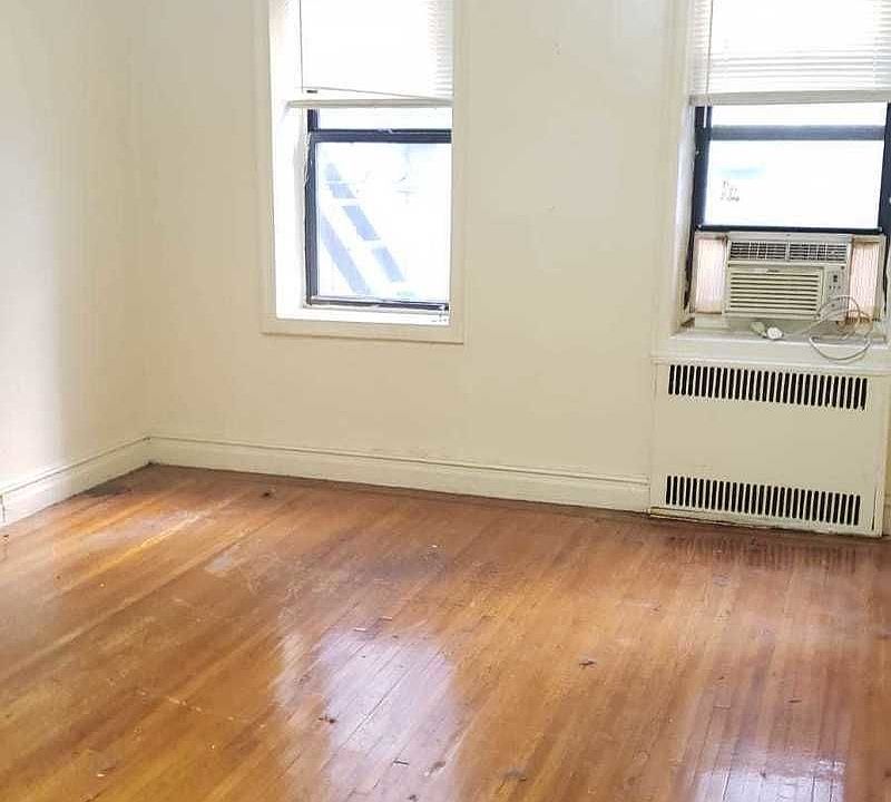 2nd image of 115 E 21st St APT 2E