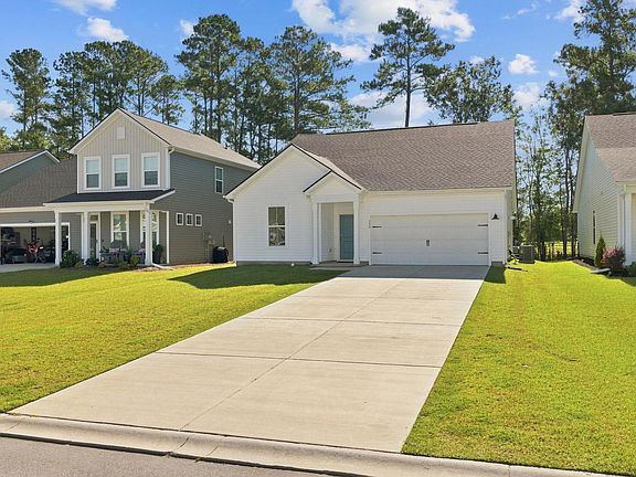2nd image of 398 Sun Colony Blvd.