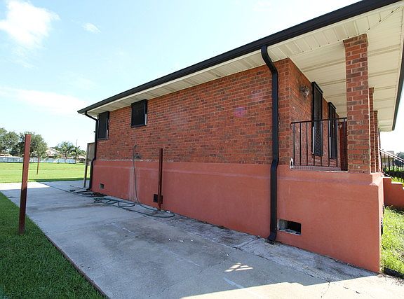 2nd image of 2316 S Friendship Dr