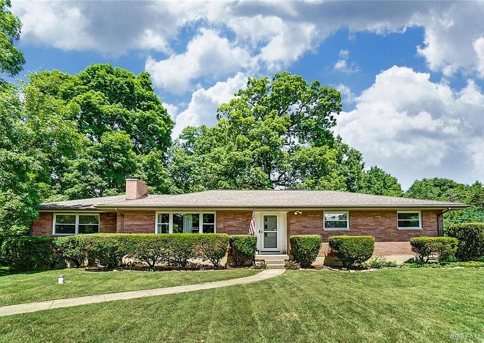 1st image of 3332 Fair Oaks Dr