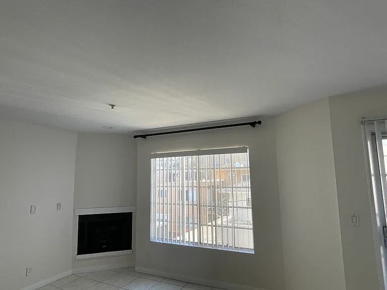 1131 Campbell St #211 — Photo 4