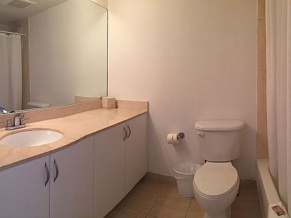 4th image of 1750 N Bayshore Dr APT 5208