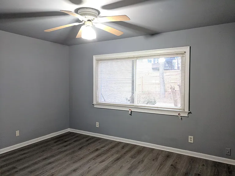 1177 Woodland Ave NE — Photo 10