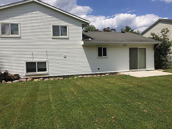 5th image of 1024 Plymouth Dr