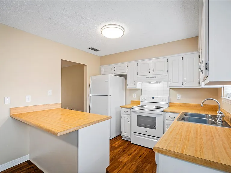 7245 Pecan Terrace Dr — Photo 10