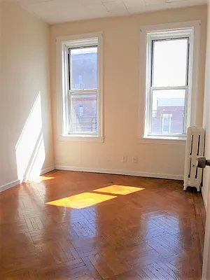 Rented by Voro, LLC | media 32