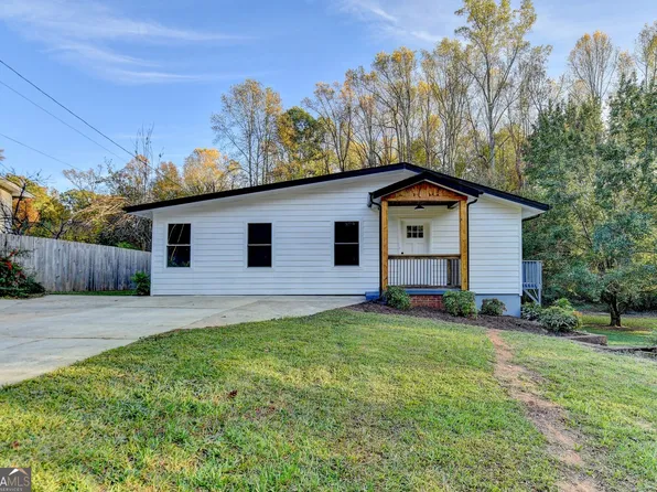 227 Green Hill Cir NW, Gainesville, GA 30504