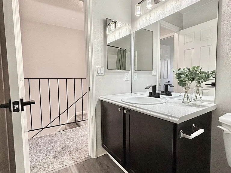 Campbell Plaza Apartments — Photo 18