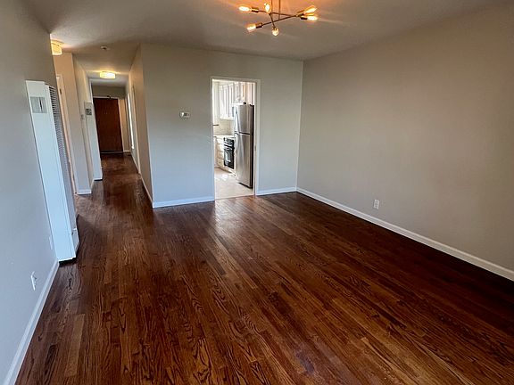 5th image of 6424 California St APT 3