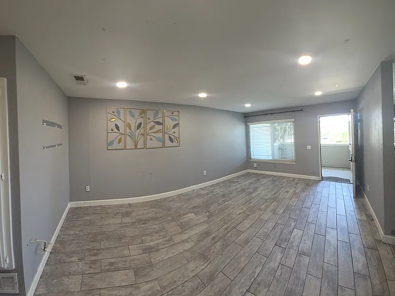 2603 W Northwood #2603 — Photo 4