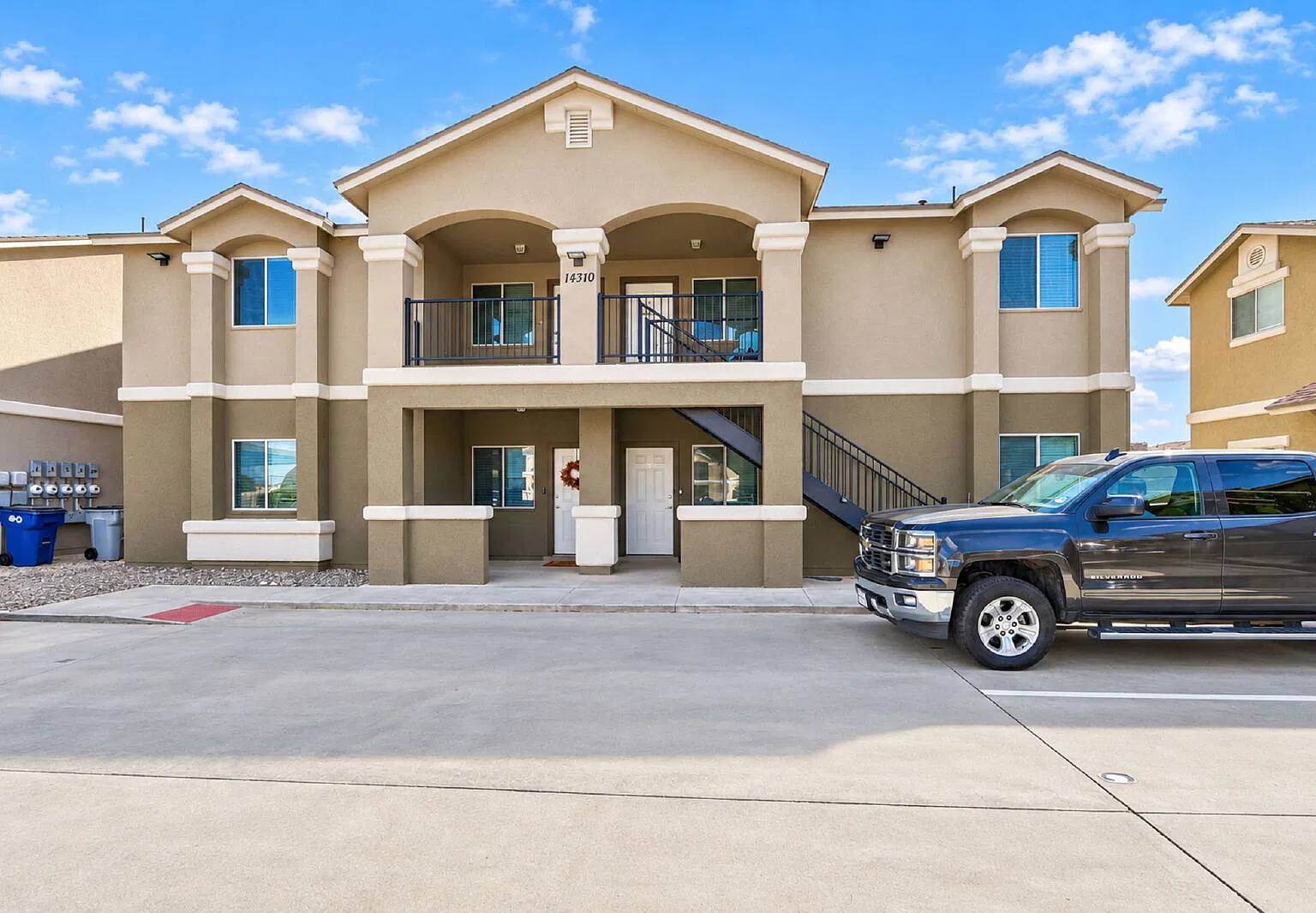 2 bed, 2.0 bath, 1060 sqft, $1,250 — Photo 1