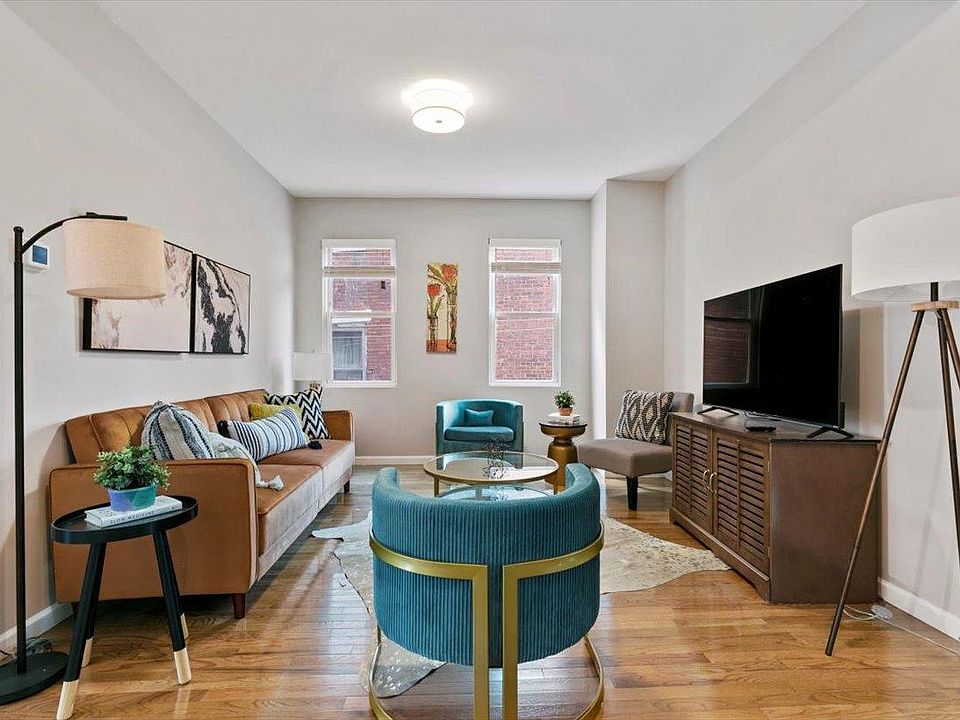 Newly renovated, luxurious furniture