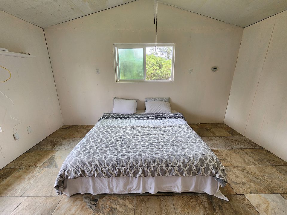 Master bedroom, plenty of room for King size bed