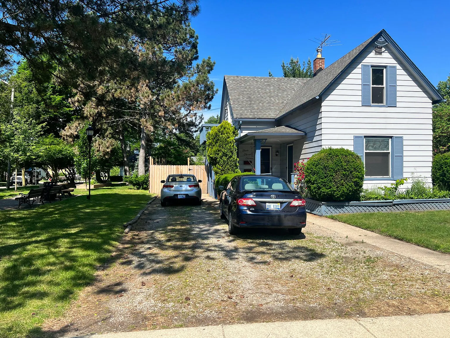 537 N Mill St — Photo 1