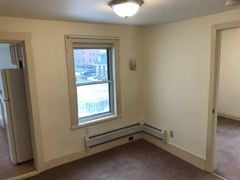 7 Maple St — Photo 2