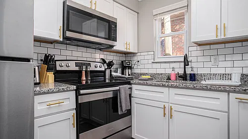 Floor plan 9568 16th Bay 2BD 1BA Unfurnished