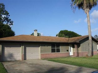2912 W Boston Ave, Nederland, TX 77627