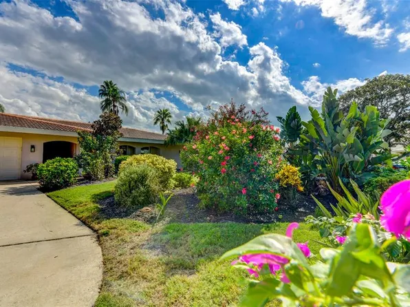 3626 Pembrook Dr, Sarasota, FL 34239