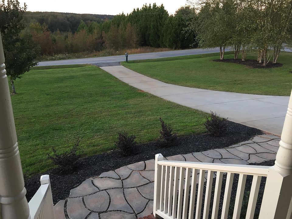 2nd image of 1321 Breazeale Rd