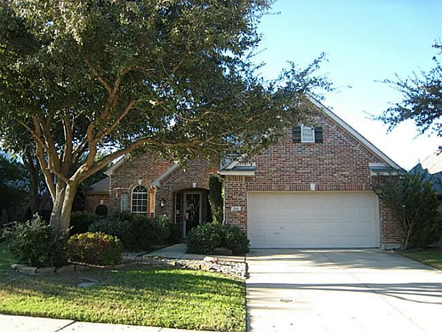 1st image of 2104 Fleming Dr
