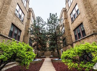 1341 W Addison St APT 3B, Chicago, IL 60613
