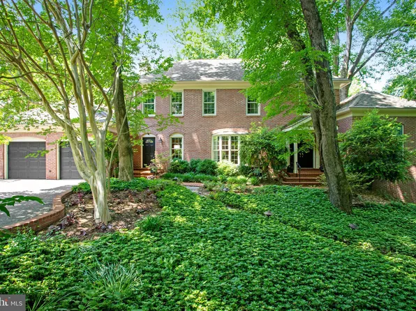 1501 Nightshade Ct, Vienna, VA 22182