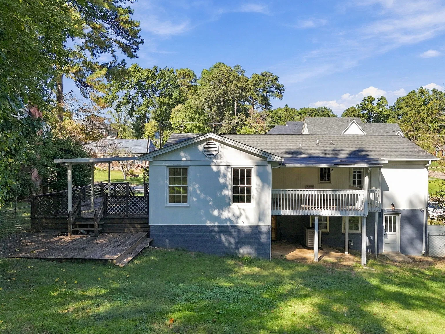 3 bed, 1872 sqft, $3,000 — Photo 3