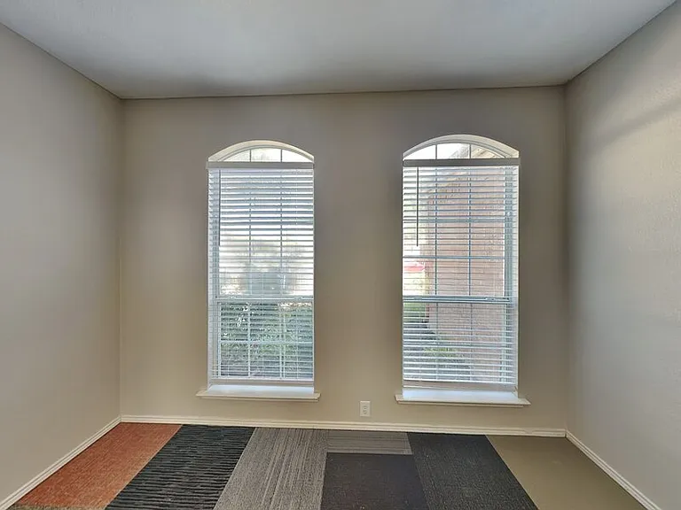 2815 Saint Maria Dr — Photo 18
