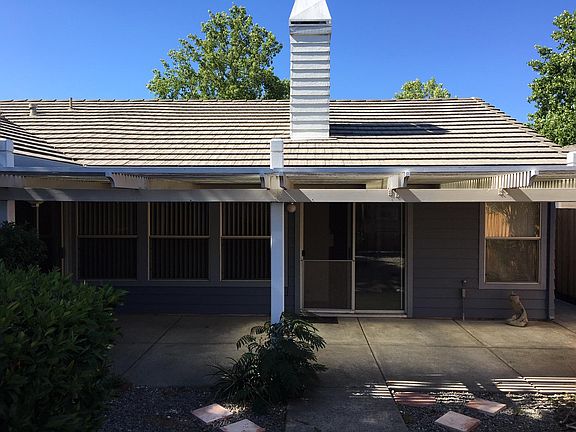 2nd image of 836 Elderberry St