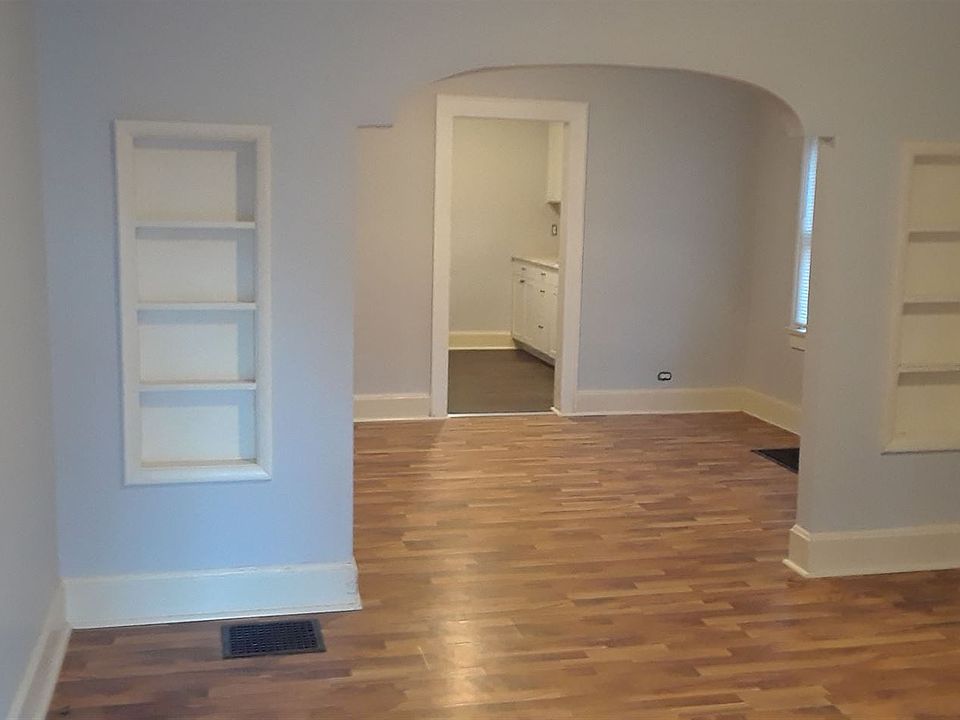 2nd image of 402 McKinley Ave